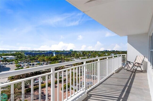 Building Photo - 3850 Galt Ocean Dr