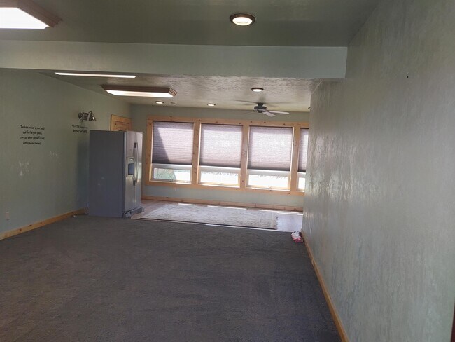 Building Photo - 256 E Fork Big Sandy Rd