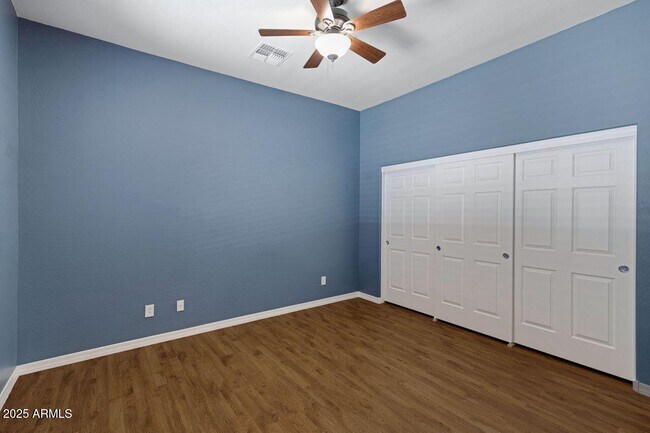 Building Photo - 2268 W River Rock Trail