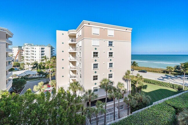 Building Photo - 176 Helios Dr