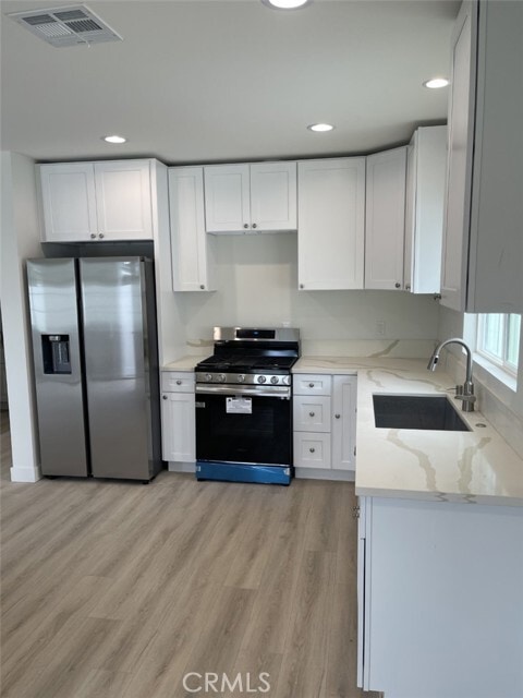 Building Photo - 8142 Redbush Ln