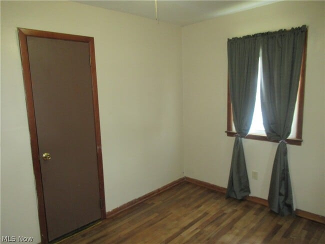 Building Photo - 7594 Southland Rd