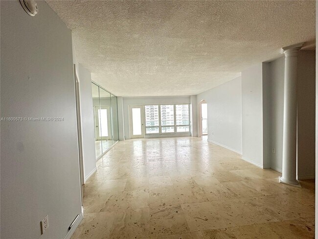 Building Photo - 3410 Galt Ocean Drive Apt #2103N, Fort Lau...