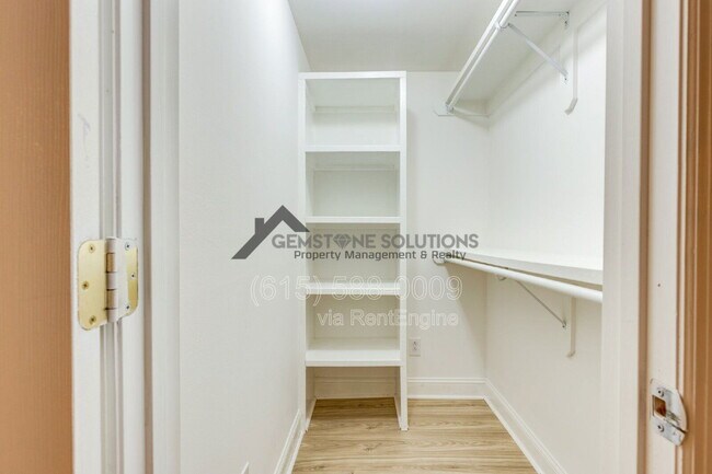 Building Photo - 502 32nd Ave S