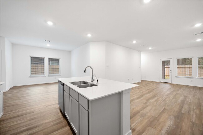 Building Photo - 510 Belle Spgs Ln