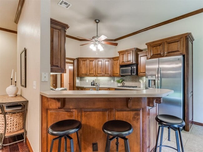 Building Photo - 16616 Hardwood Pl