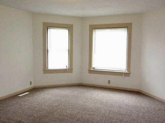 Building Photo - Home for Rent