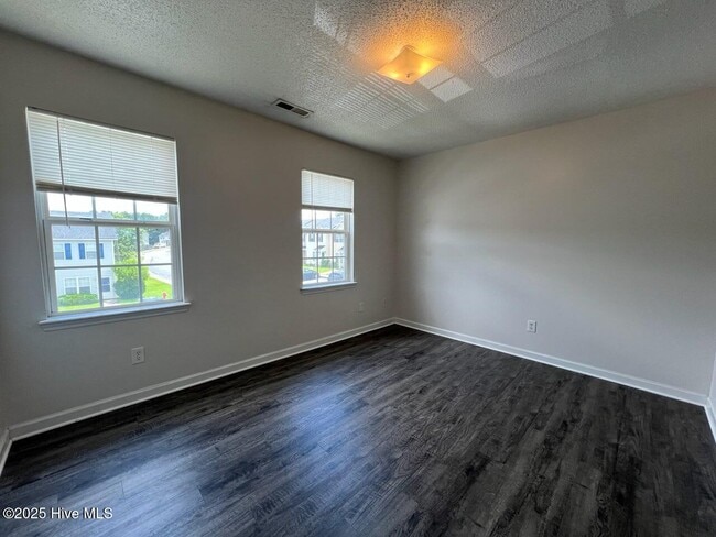 Building Photo - 405 Timberlake Trail