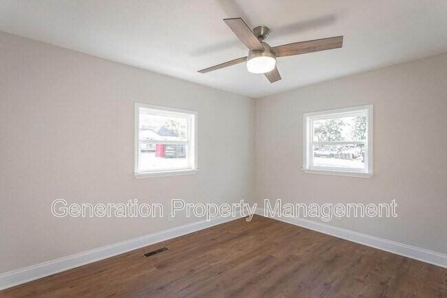 Building Photo - 1902 S Watkins St