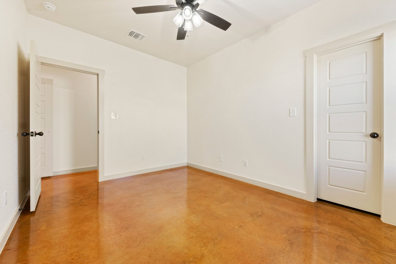 Building Photo - 1918 Caspian Trl