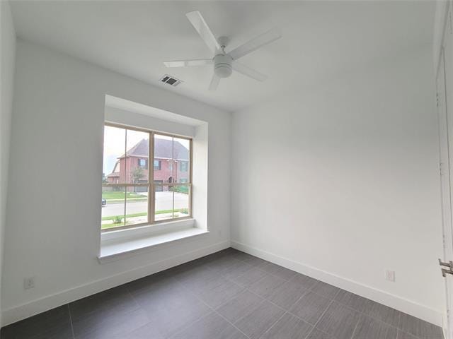 Building Photo - 2812 Almanzor Avenue