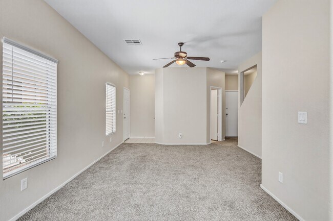 Building Photo - 2576 Velez Valley Way
