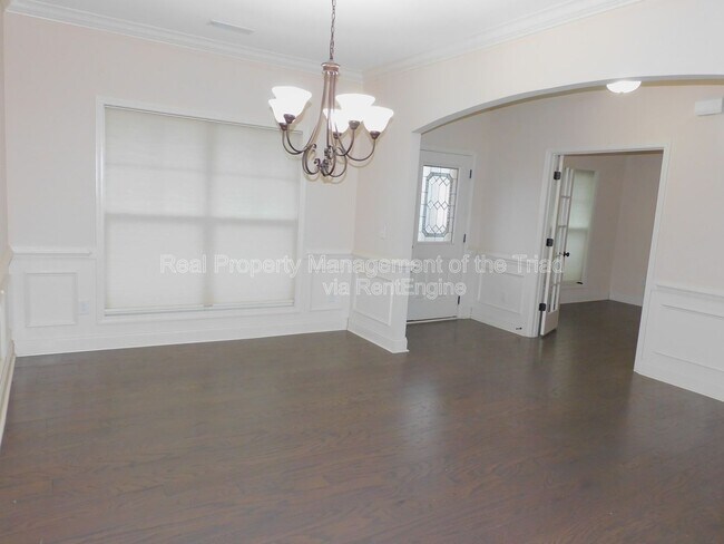 Building Photo - 4517 Gunnersbury Ln