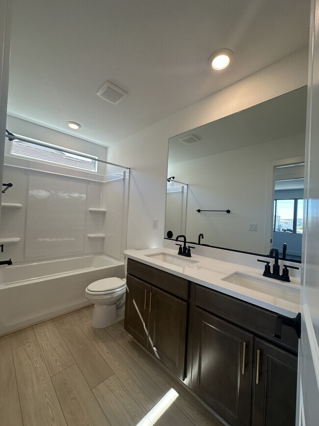 Building Photo - 10273 Digby Fine St