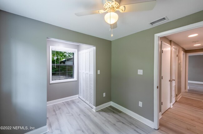 Building Photo - 7832 Newton Rd