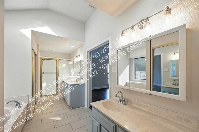 Building Photo - 3416 Aster Ln