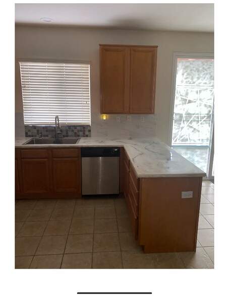 Building Photo - 13265 La Crescenta Ave