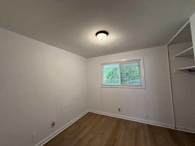 Building Photo - 2210 Fields Ave