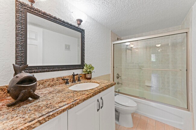 Building Photo - 15075 Witney Rd