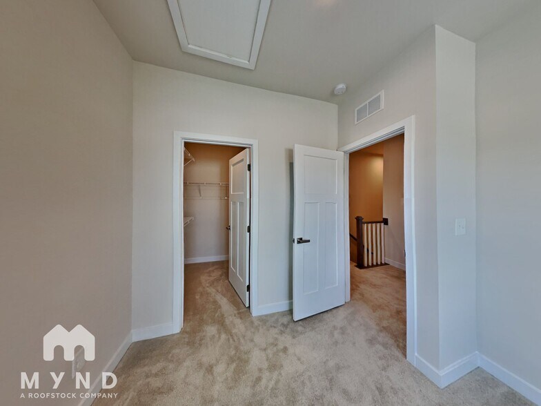 Building Photo - 2203 Doby Creek Ln