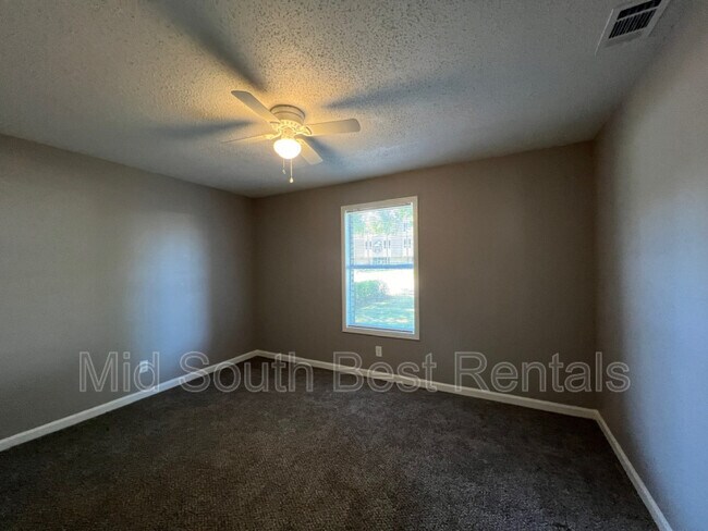 Building Photo - 4034 Knight Arnold Rd