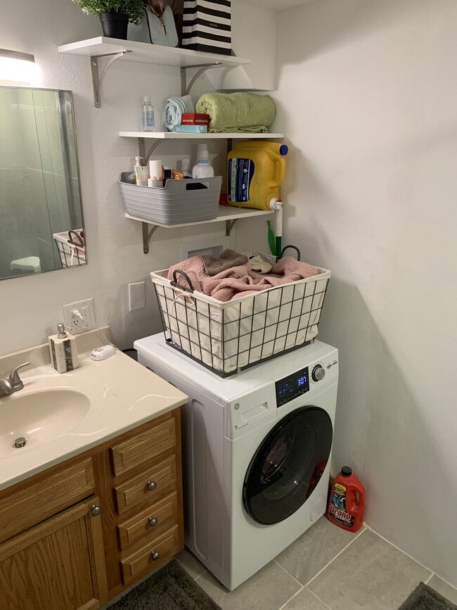 New washer/dryer combo included - 5170 Saddle Dr