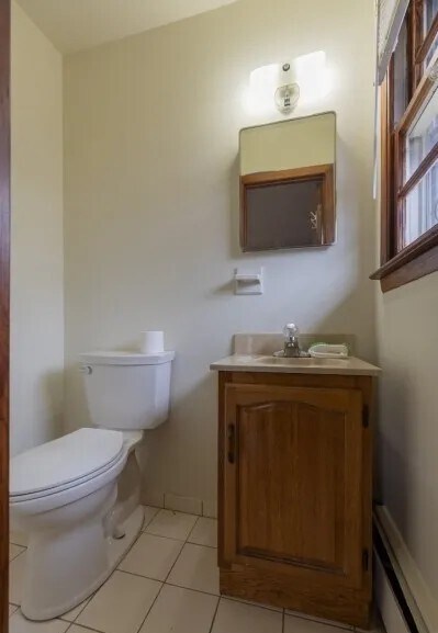 .5 bathroom in main bedroom - 318 Kennedy Dr
