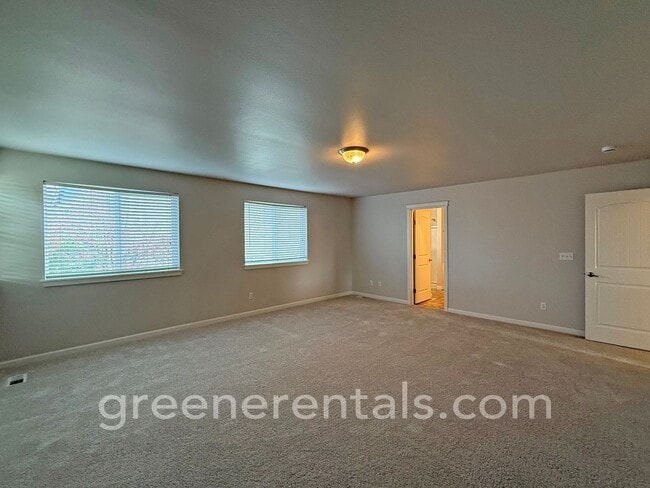 Building Photo - 4BR/2.5BA with Bonus Loft and Den in Lacey