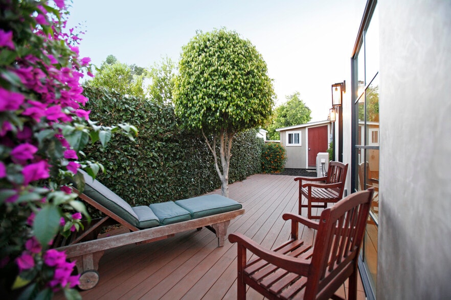 Building Photo - 6345 Babcock Ave