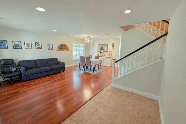 Building Photo - 730 Via Barquero