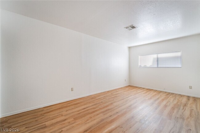 Building Photo - 1611 E Harmon Ave