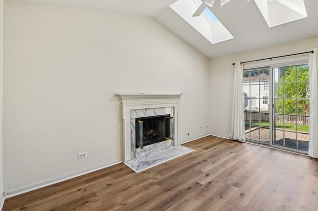 Building Photo - 644 Sandwedge Pl