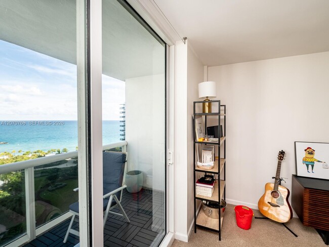 Building Photo - 10275 Collins Ave