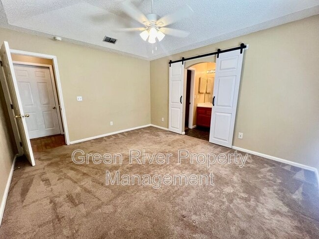 Building Photo - 13140 Staffordshire Dr S
