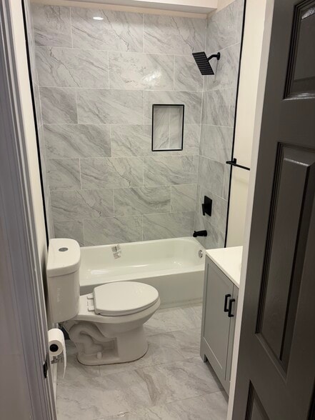 Building Photo - 137 W Washington Ln