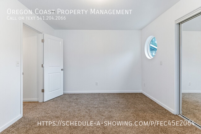 Building Photo - 4626 SE 51st St