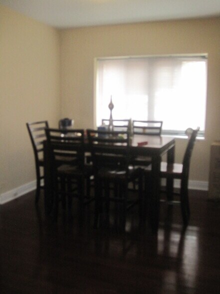 Building Photo - 5040 N Marine Dr