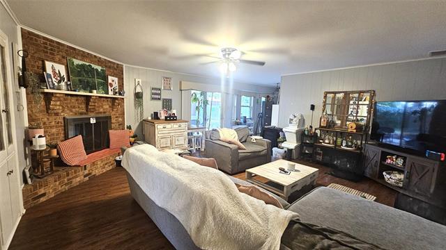 Building Photo - 425 Mimosa Dr