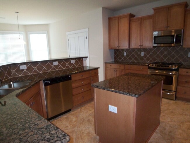 Building Photo - Immaculate 4/3 Home in Cureton! COMING SOON!