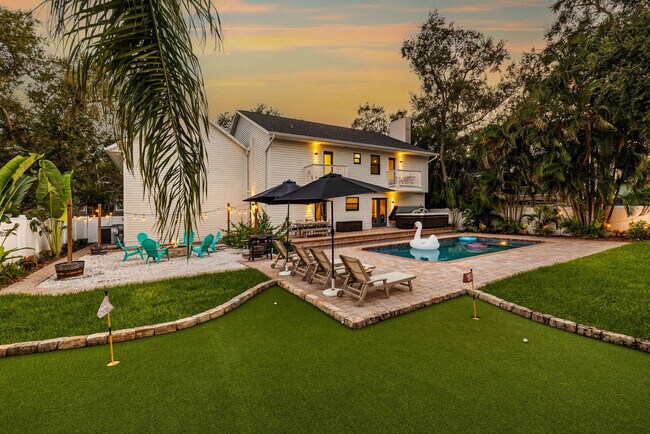 Building Photo - 12833 Poinsettia Ave