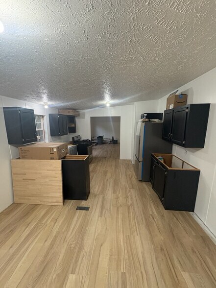 Building Photo - 8030 W Peterson Rd