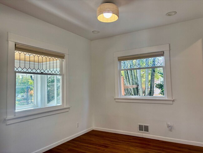 Building Photo - 8019 Corliss Ave N