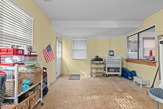 Building Photo - 100 3rd Ave