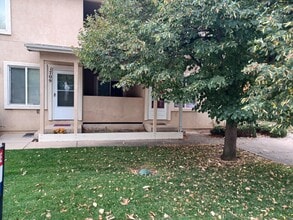 Building Photo - 1713 Woodburn St