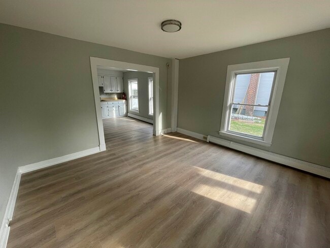Primary Photo - 52 Chestnut Ave