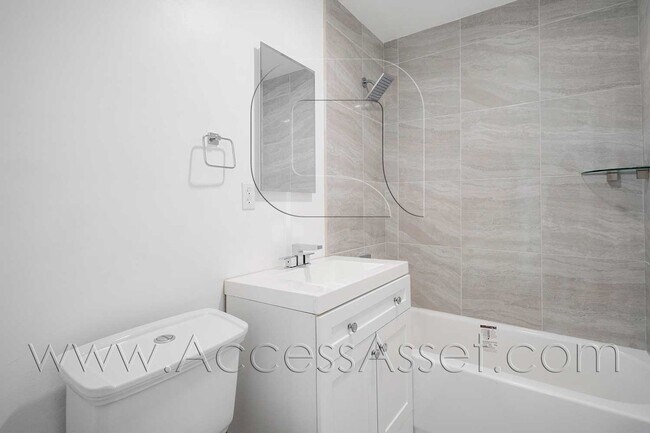 Building Photo - Spacious 3-Bedroom Torrance Home with Private Yard & Modern Interior