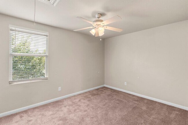 Building Photo - 423 Wetzel