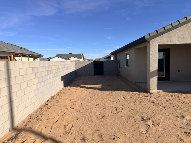 Building Photo - Almost New Three Bedroom Two Bath Home