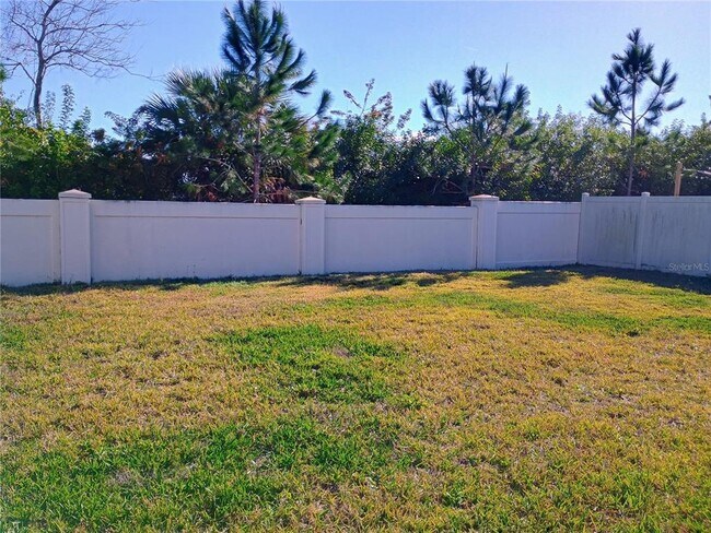 Building Photo - 1925 Chautauqua Ln