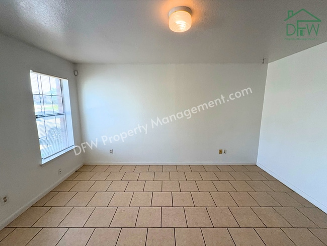 Building Photo - 2-Bedroom Townhome for Lease in a Peaceful Celina Community